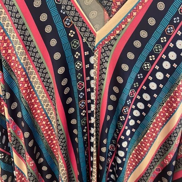 JOSIE by Natori woman’s multi colored swimsuit coverup - Picture 4 of 10